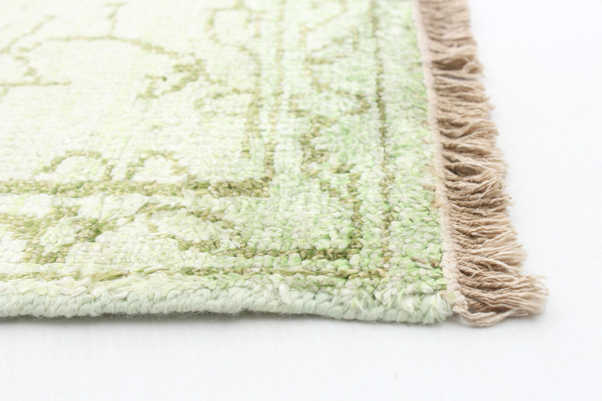 Indian Color Transition rug, border detail