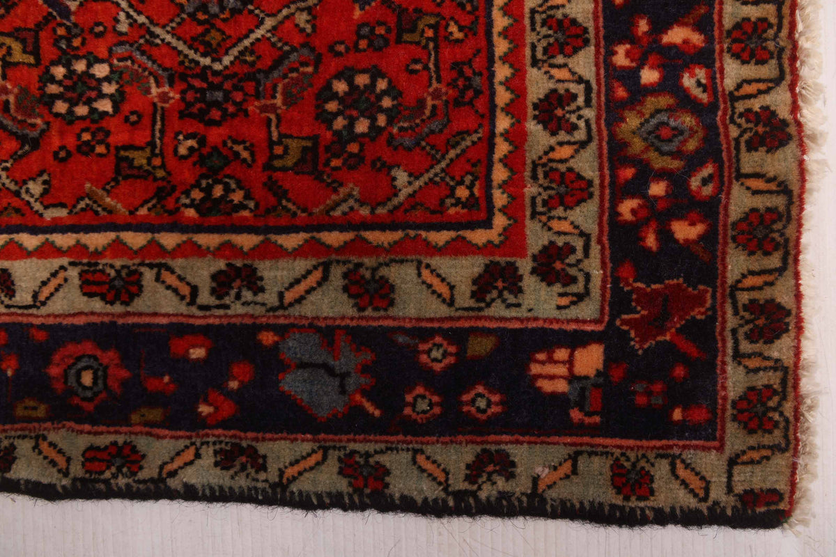 Persian Bijar rug, corner and fringe detail