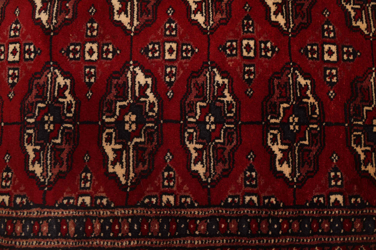 Peshawar Bokhara rug, pile close-up