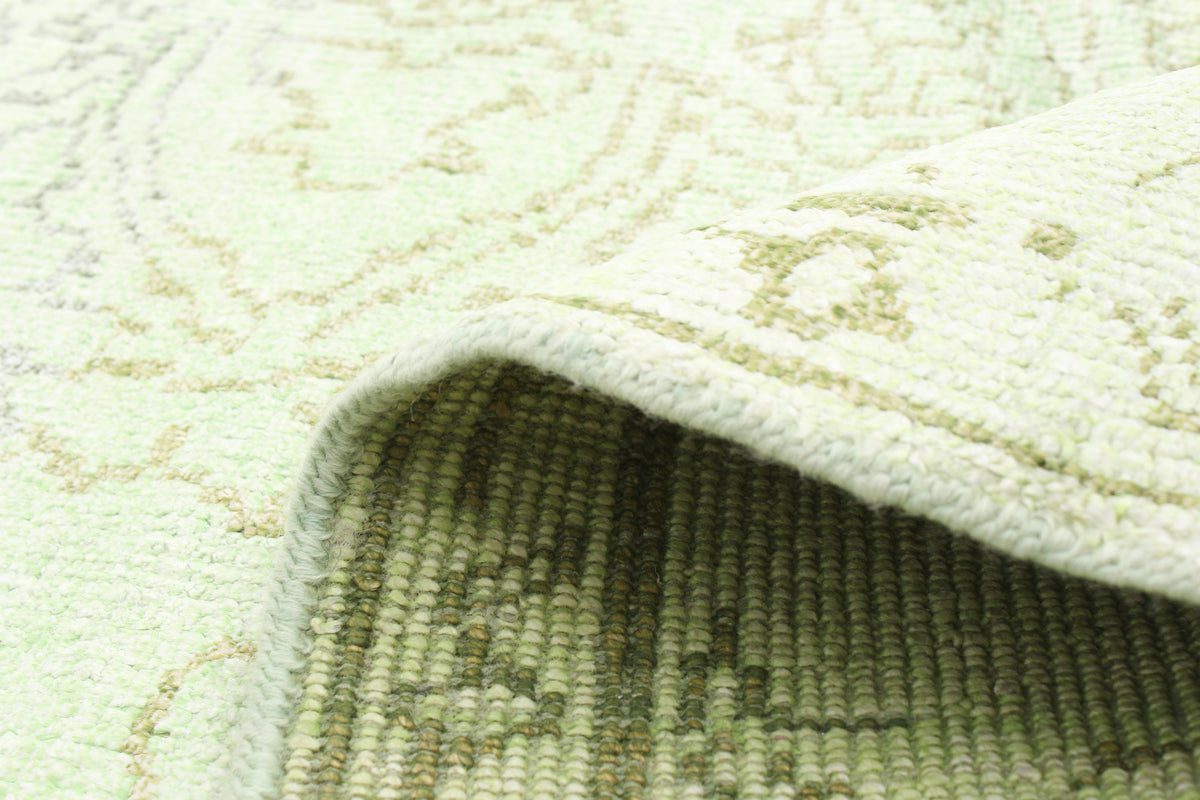 Indian Color Transition rug, fringe detail