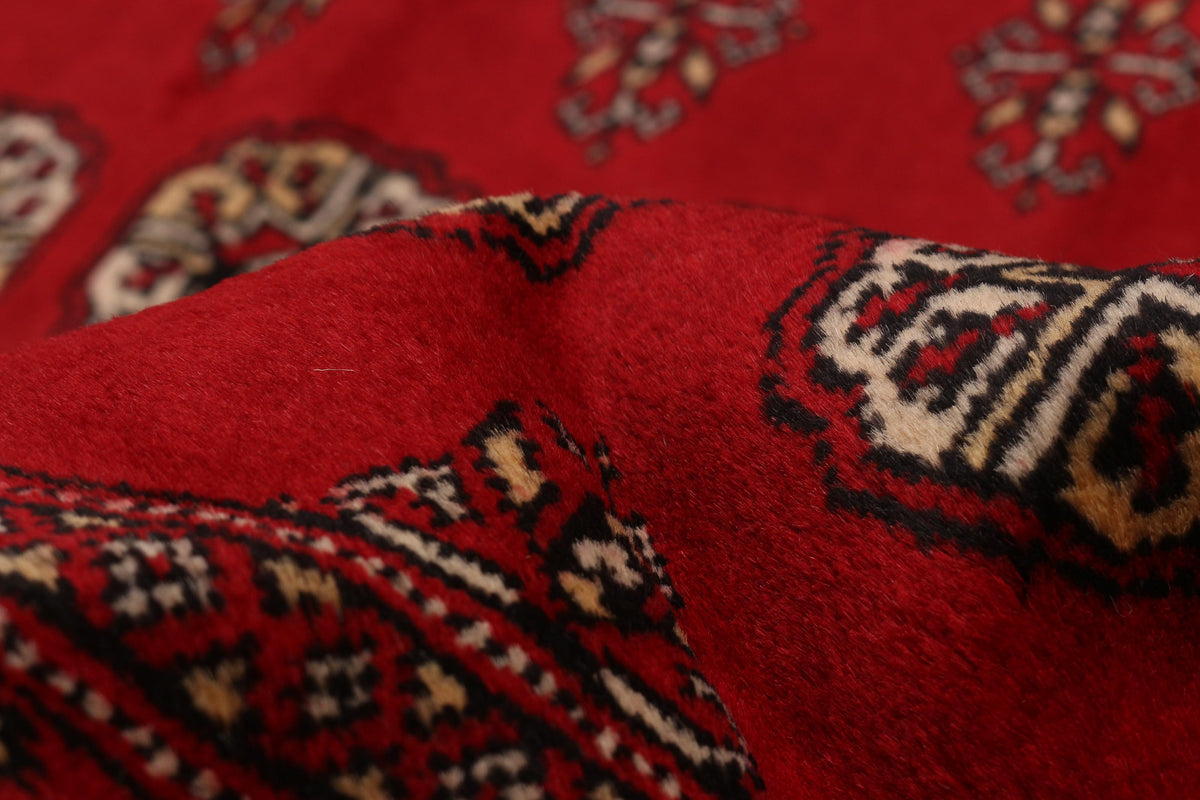 Peshawar Bokhara rug, reverse side