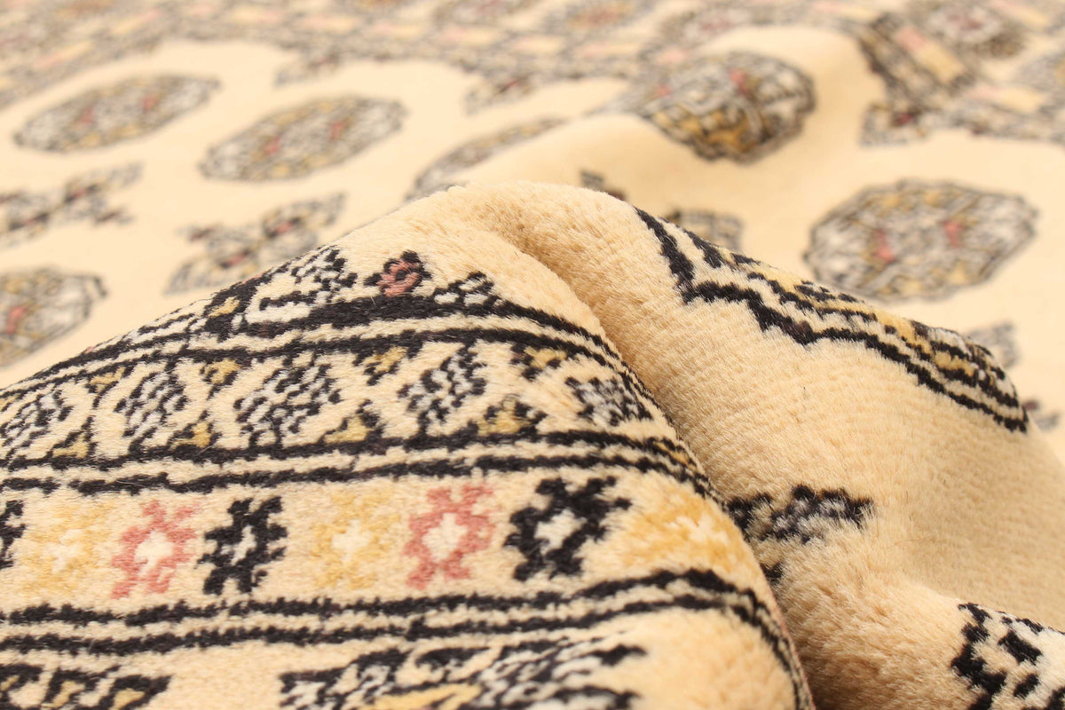 Peshawar Bokhara rug, reverse side