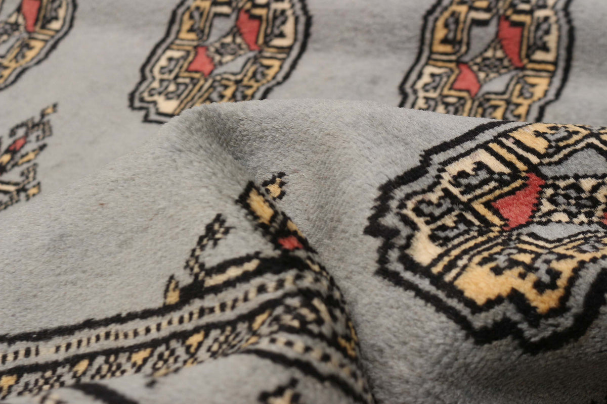 Peshawar Bokhara rug, reverse side